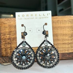 RARE SPECIAL ORDER SORRELLI Midnight Moon Earrings